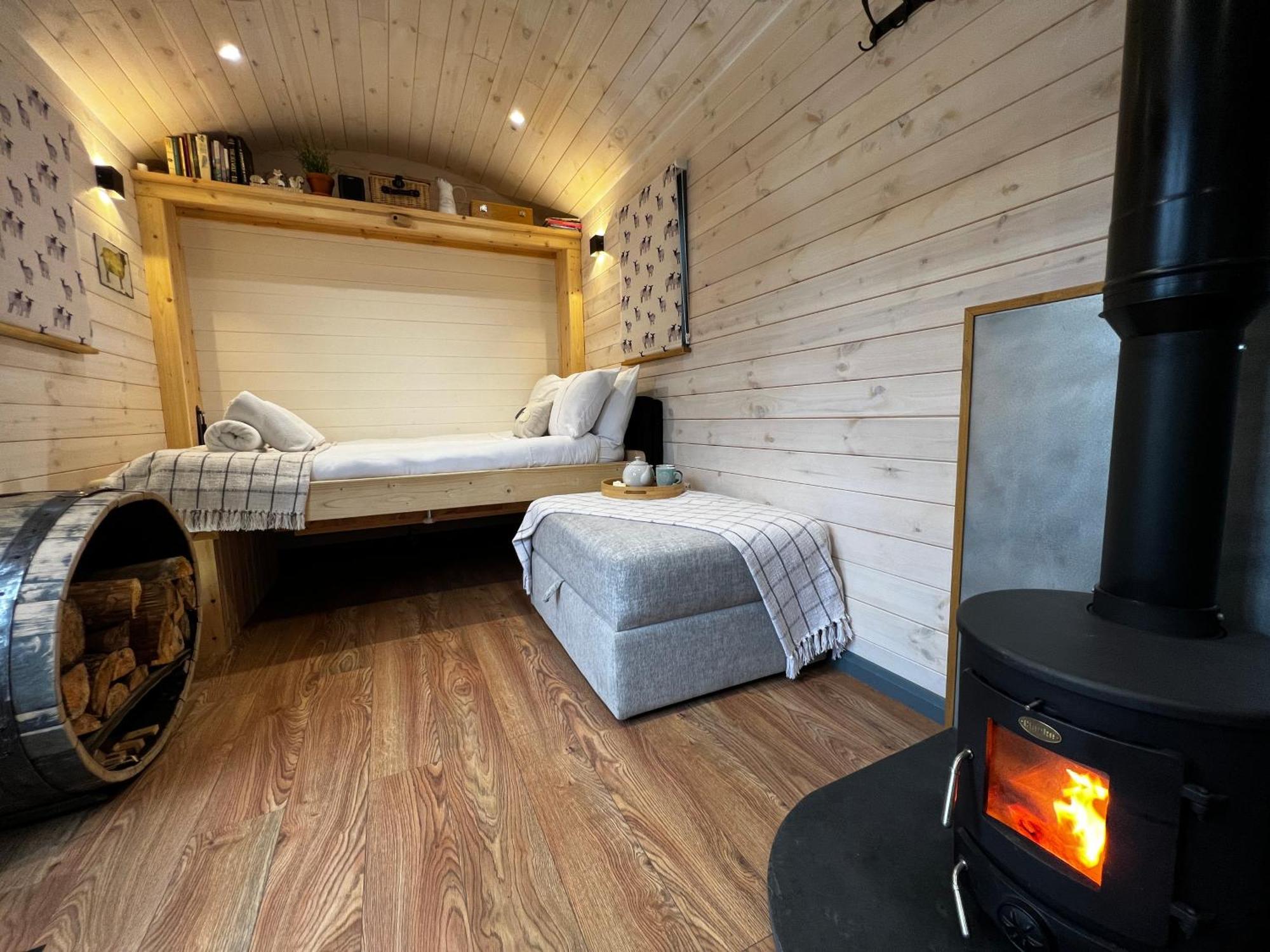Mountain View Shepherd'S Hut For 2 Adults, 1 Dog Villa Llangoed Luaran gambar